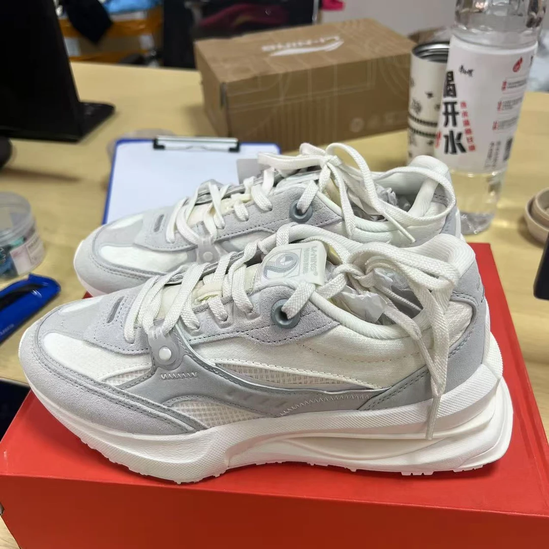 《B品以直播展示为准》底脏发黄-李宁女子休闲运动鞋AGCT250-3