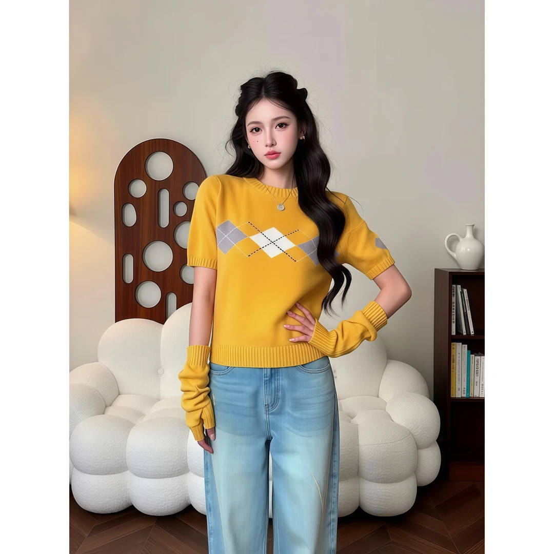 高级感复古风几何菱格纹圆领针织衫女秋冬季新款设计感带袖套上衣
