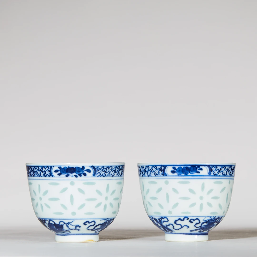 3389清光绪青花玲珑瓷八宝纹茶园(一对)【古董拍卖】