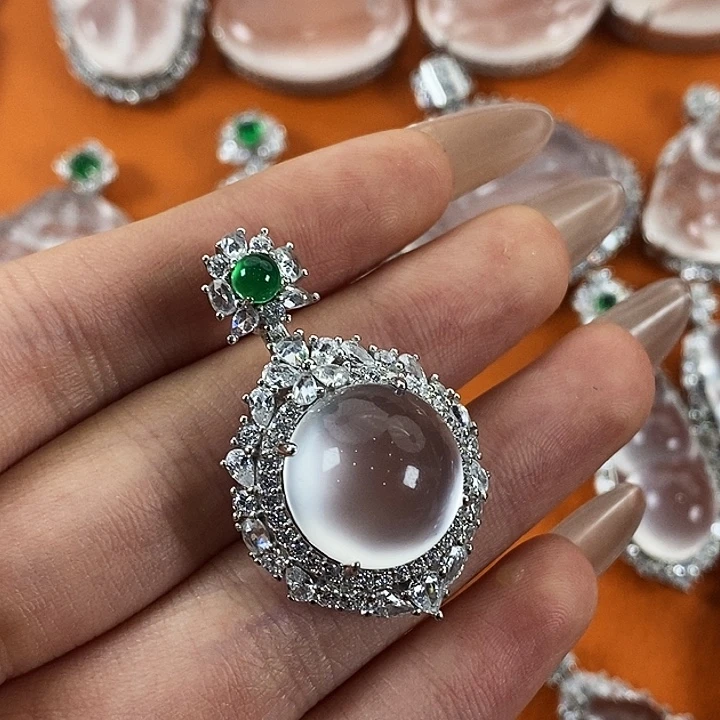 石英质玉银S925镀金镶嵌颈饰