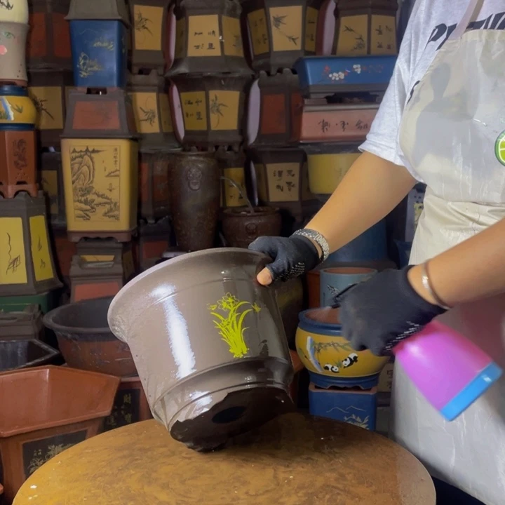 宜兴紫砂花盆印金金钟大