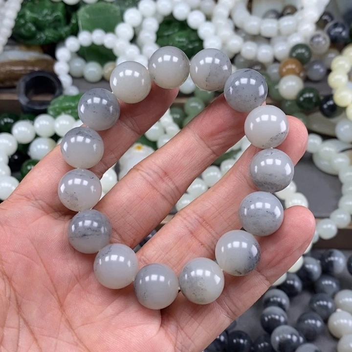 羽***高未镶嵌和田玉挂件