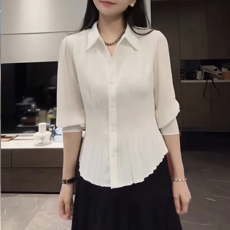 韩版温婉风收腰长袖衬衫女士2025年秋季新款休闲风纯色单排扣上衣