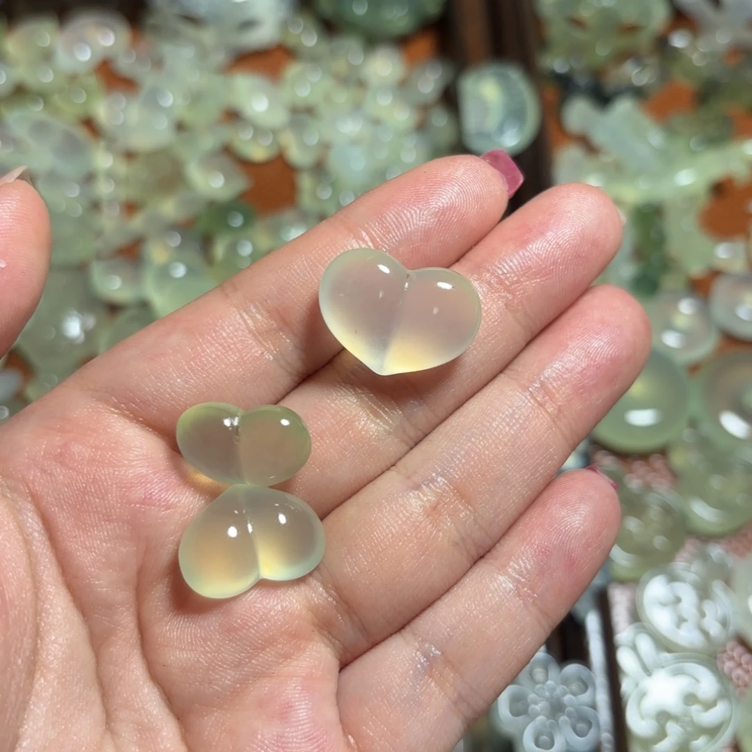 蛇纹石玉合金颈饰