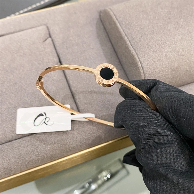 钛钢手镯 玫瑰金色罗马数字简约手镯 B1161