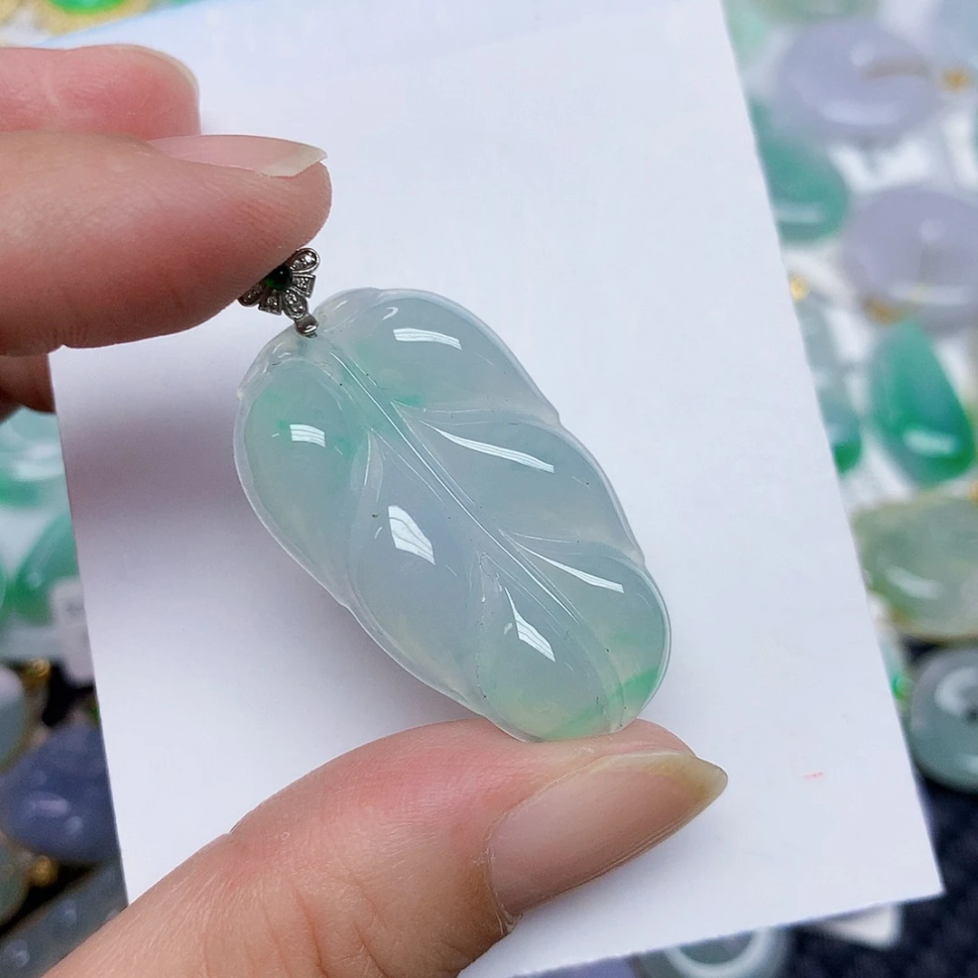 翡翠18K金镶嵌颈饰3478532