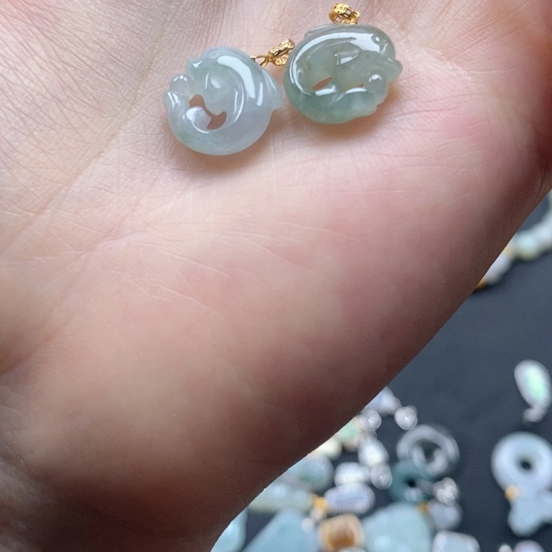 翡翠未镶嵌颈饰-***-你有