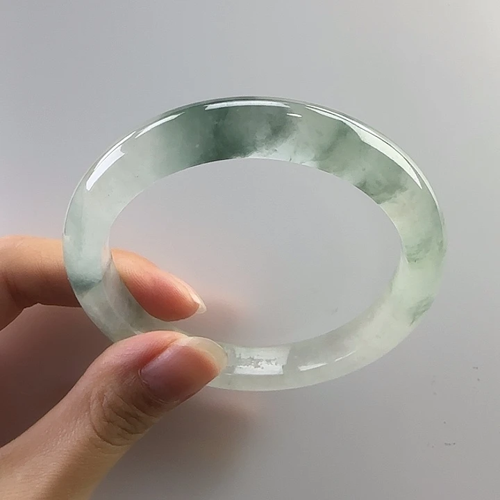 王***飞1碧玺（处理）冰飘花