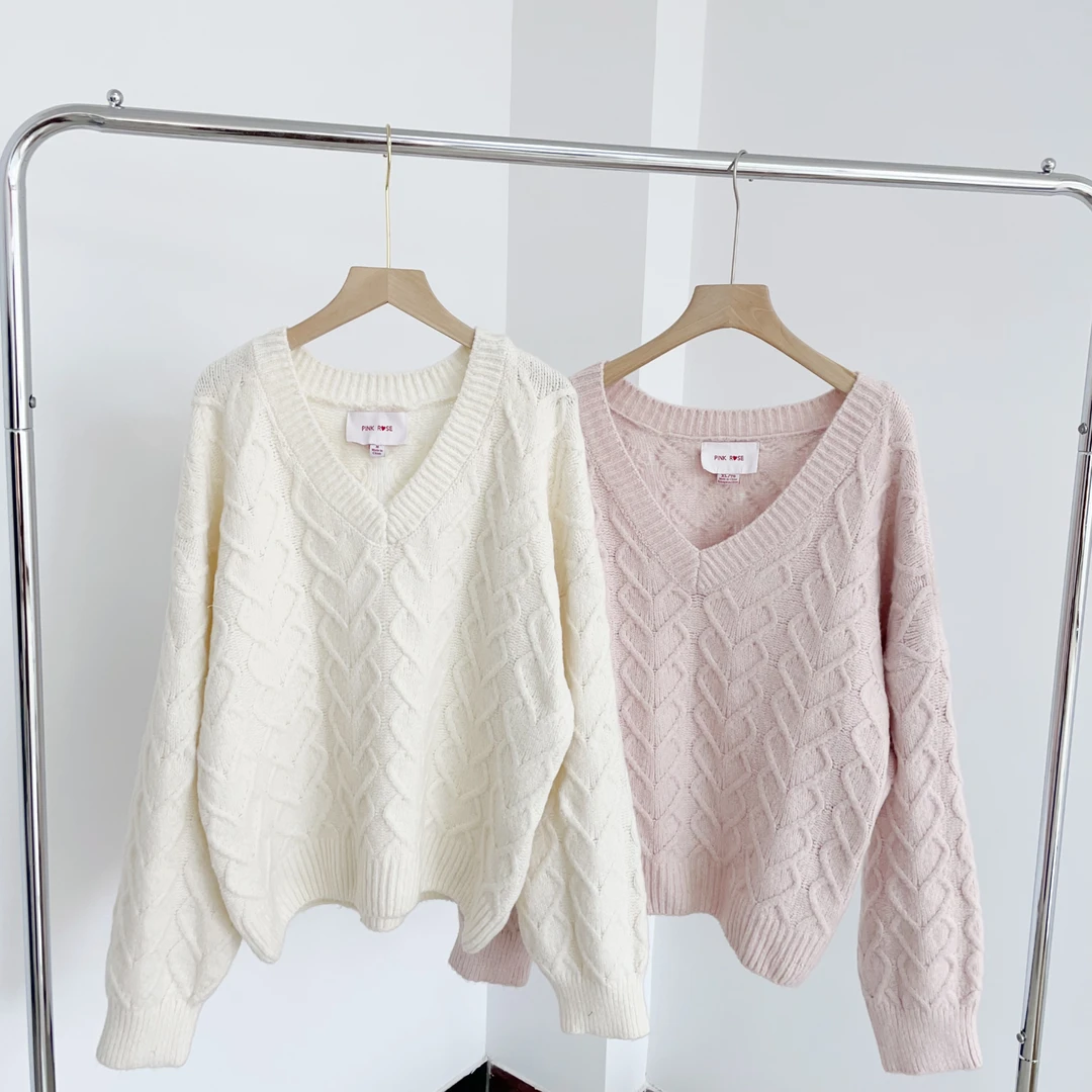 F113  V领爱心花纹糯叽叽休闲针织毛衣