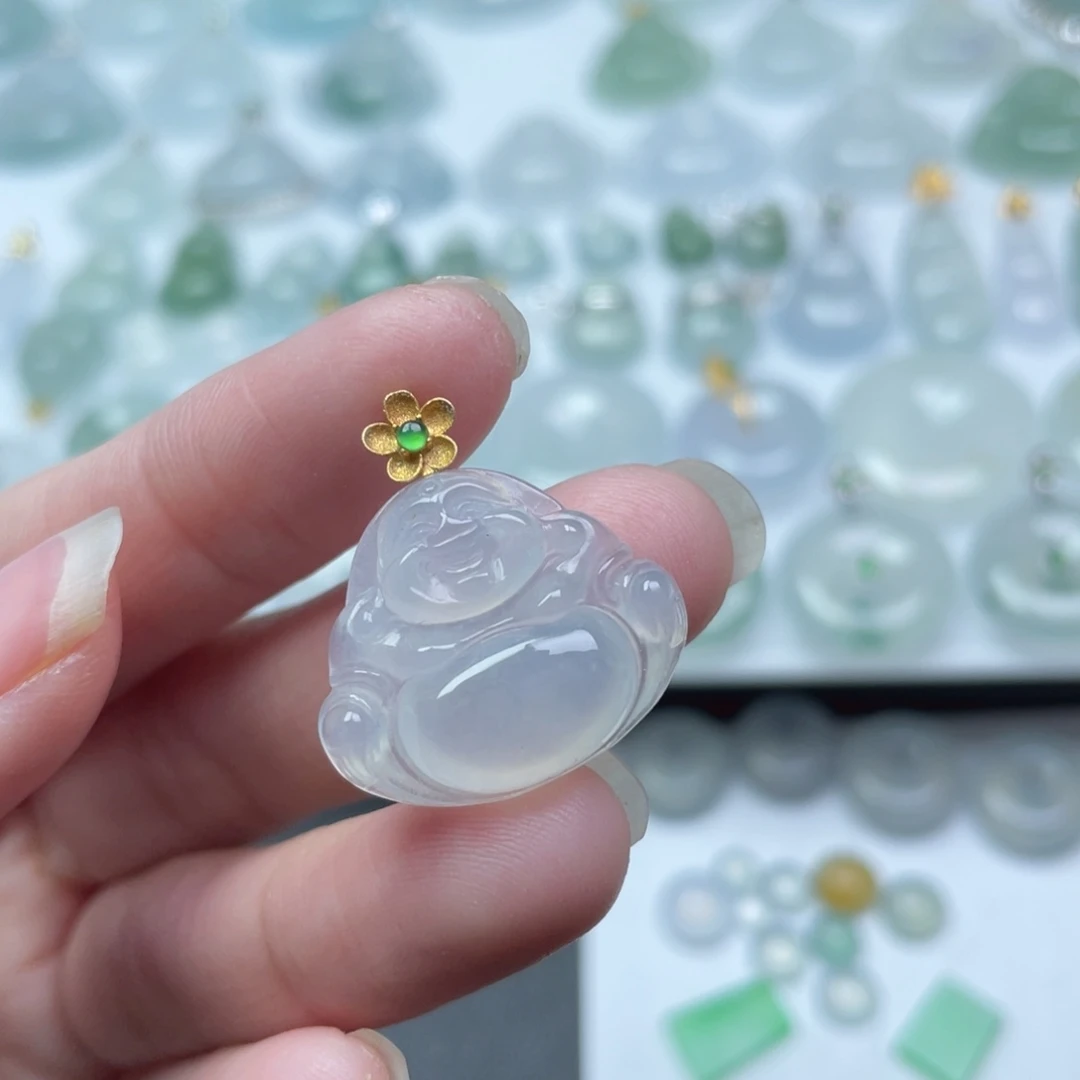 翡翠18K金镶嵌颈饰