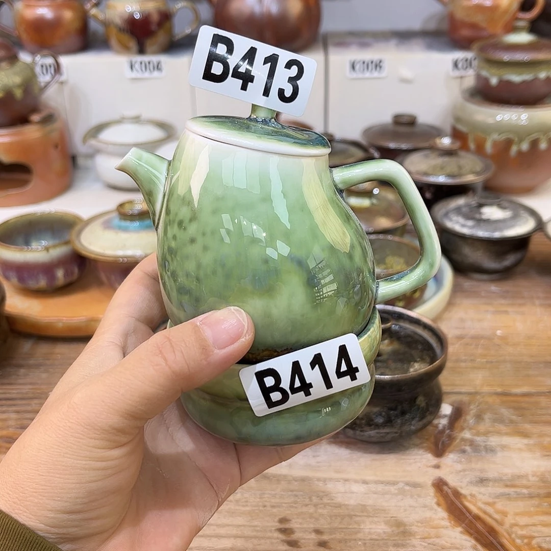 白泥茶杯轻**写陶瓷艺术