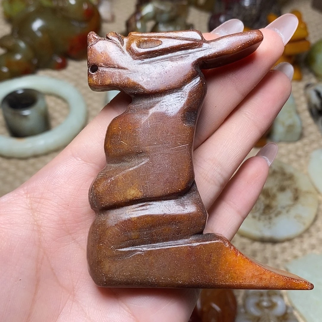 未镶嵌蛇纹石玉颈饰