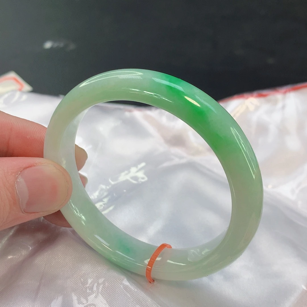 翡翠手镯未镶嵌126缅甸天然翡翠A货