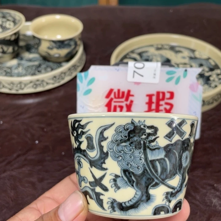 摆件景德镇的手工瓷器