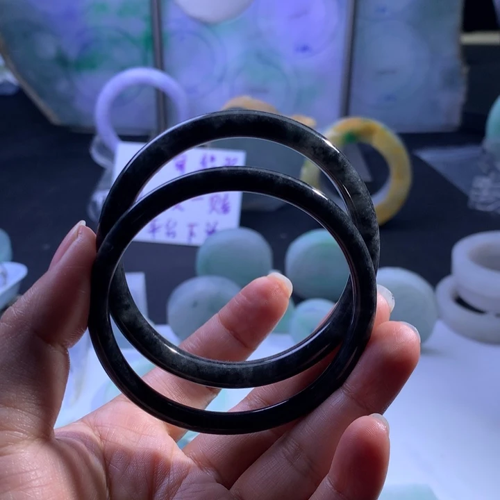 定制翡翠未镶嵌戒指