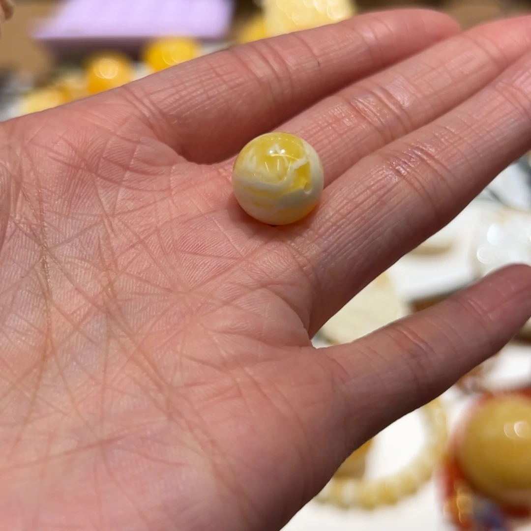 琥珀裸石未镶嵌驴*蜜蜡圆珠