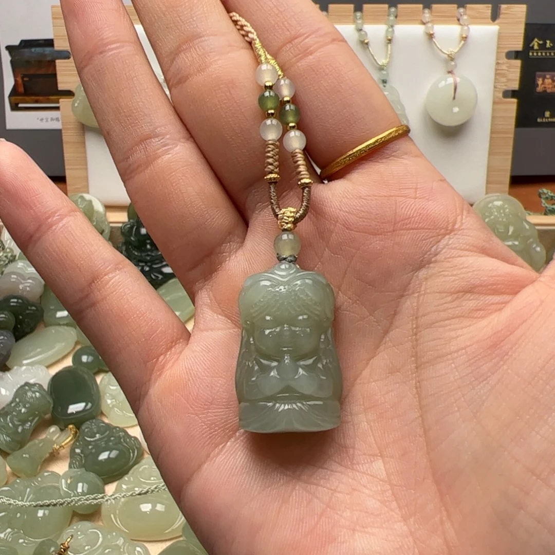 和田玉未镶嵌颈饰