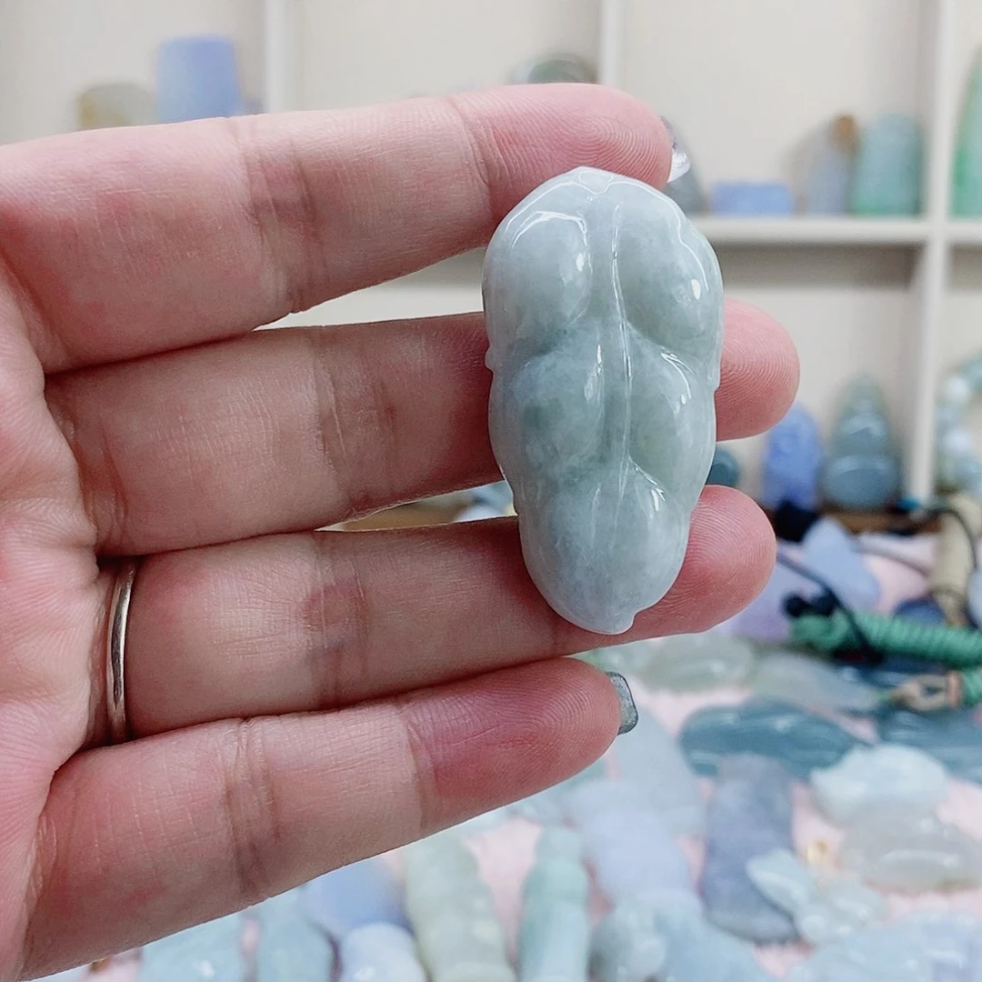 颈饰未镶嵌翡翠天然