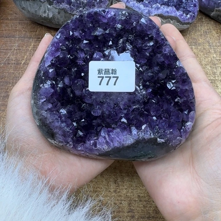 水晶大型摆件（非配饰）未镶嵌