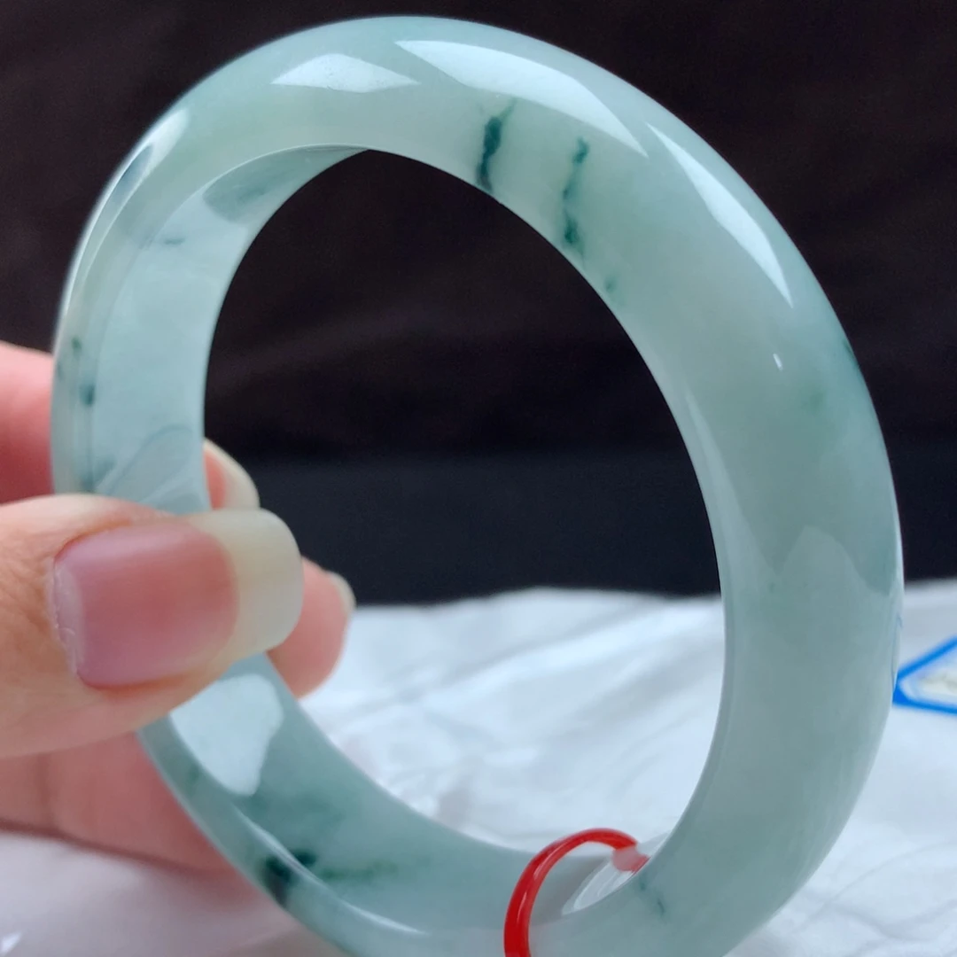 翡翠手镯未镶嵌0029，