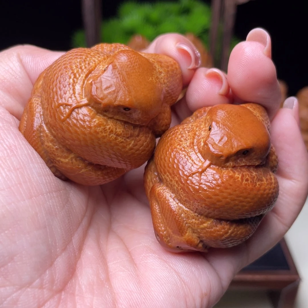 吊坠橄榄核蛇手球