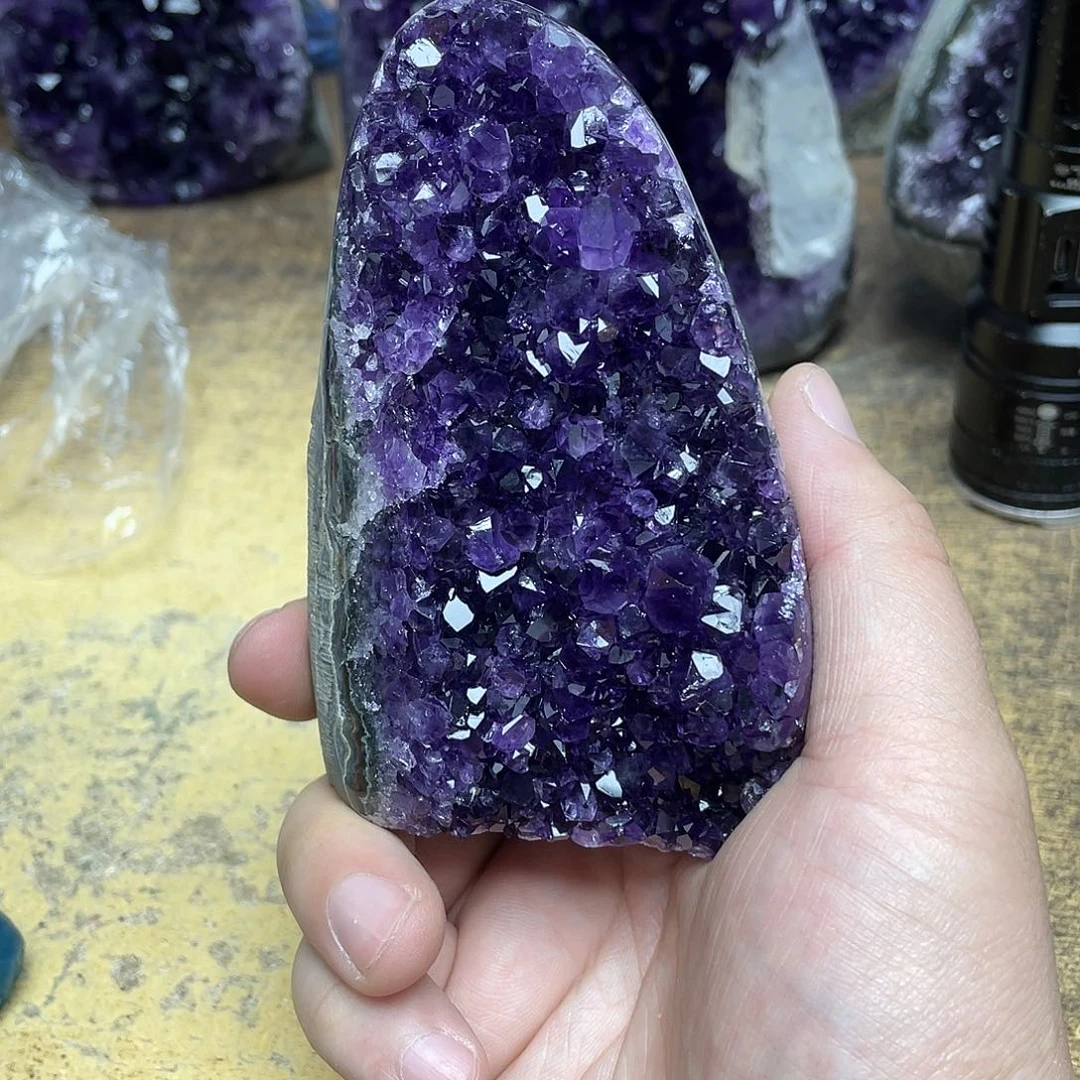 紫晶大型摆件（非配饰）未镶嵌