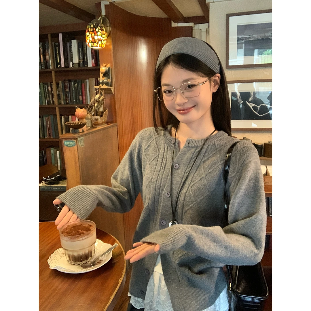 宋正恩11/3 10:00AM上新【浅灰色麻花针织圆领开衫】可提前AAS0808