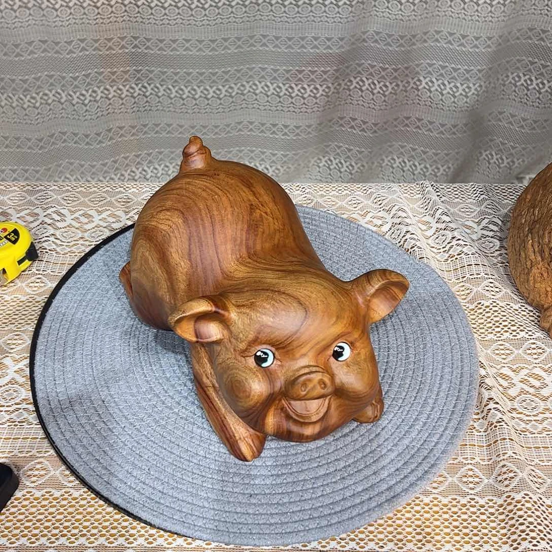 李***来香樟木小福猪摆件