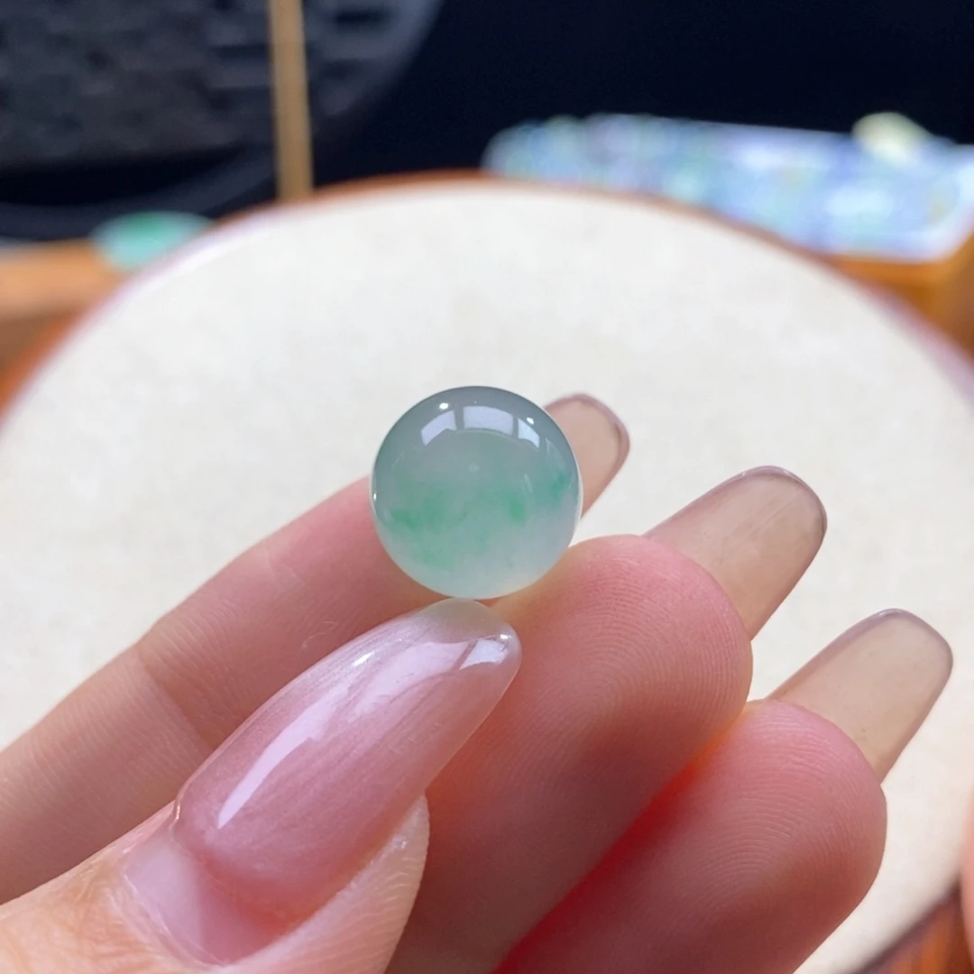 翡翠未镶嵌颈饰翡翠甜阳绿圆珠