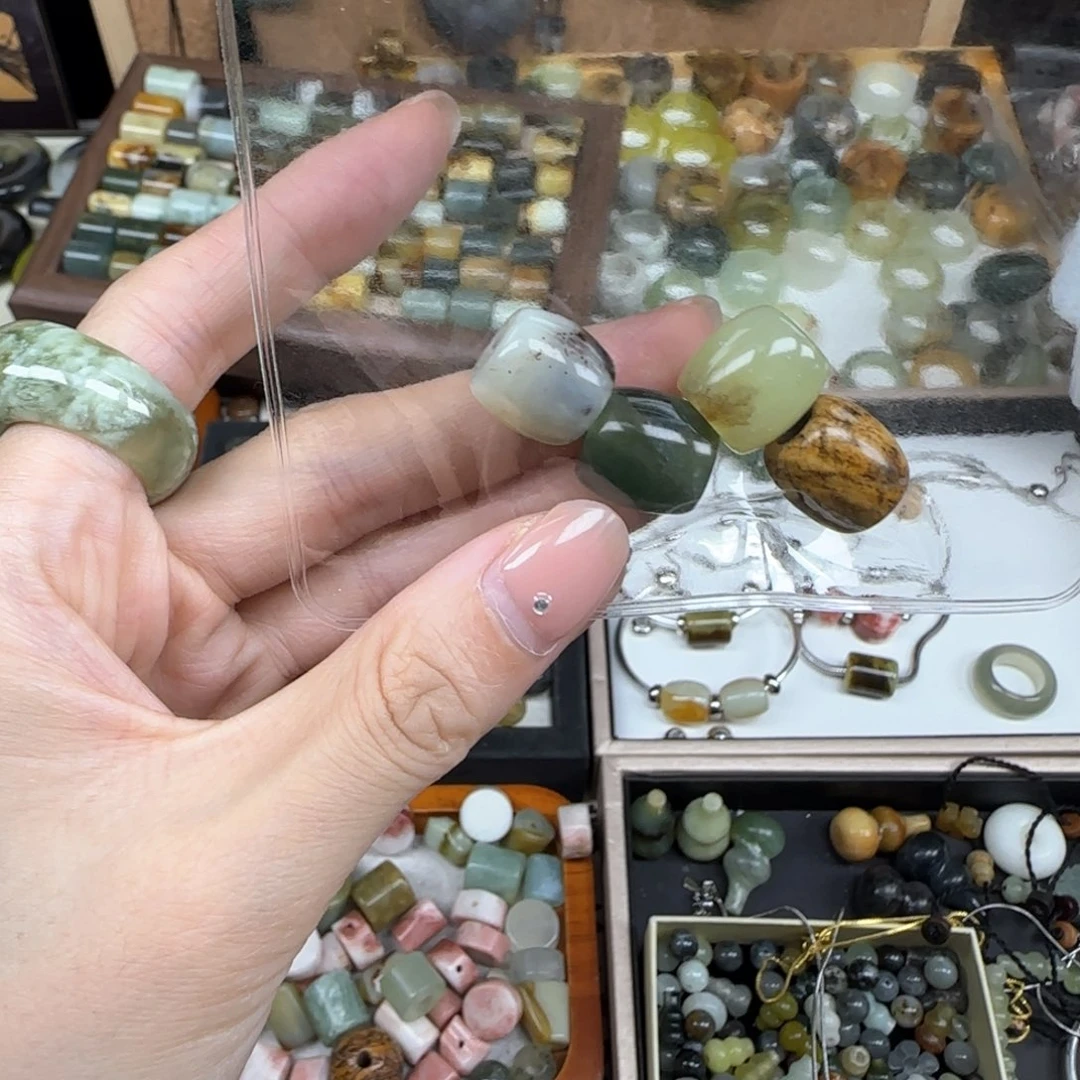 肠***肠未镶嵌岫玉岫玉戒指搭配