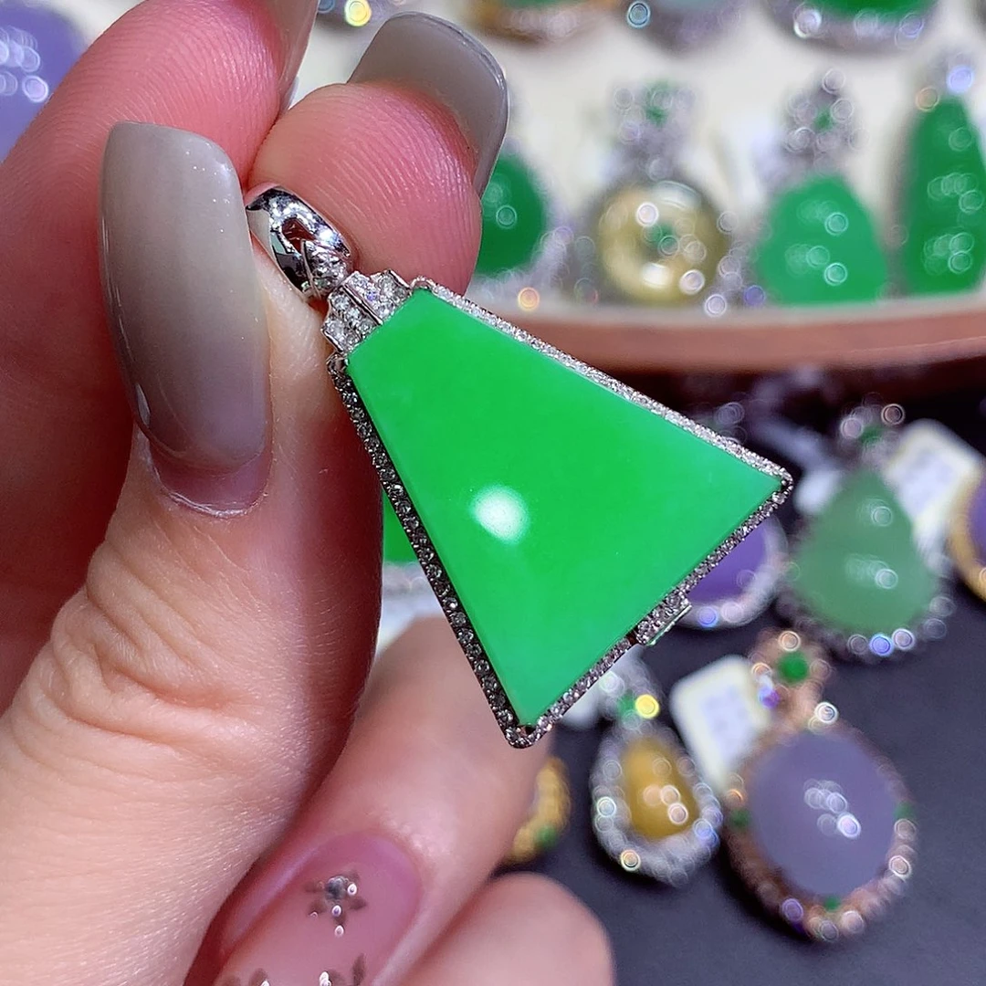 吊坠(不含链)18K金镶嵌翡翠