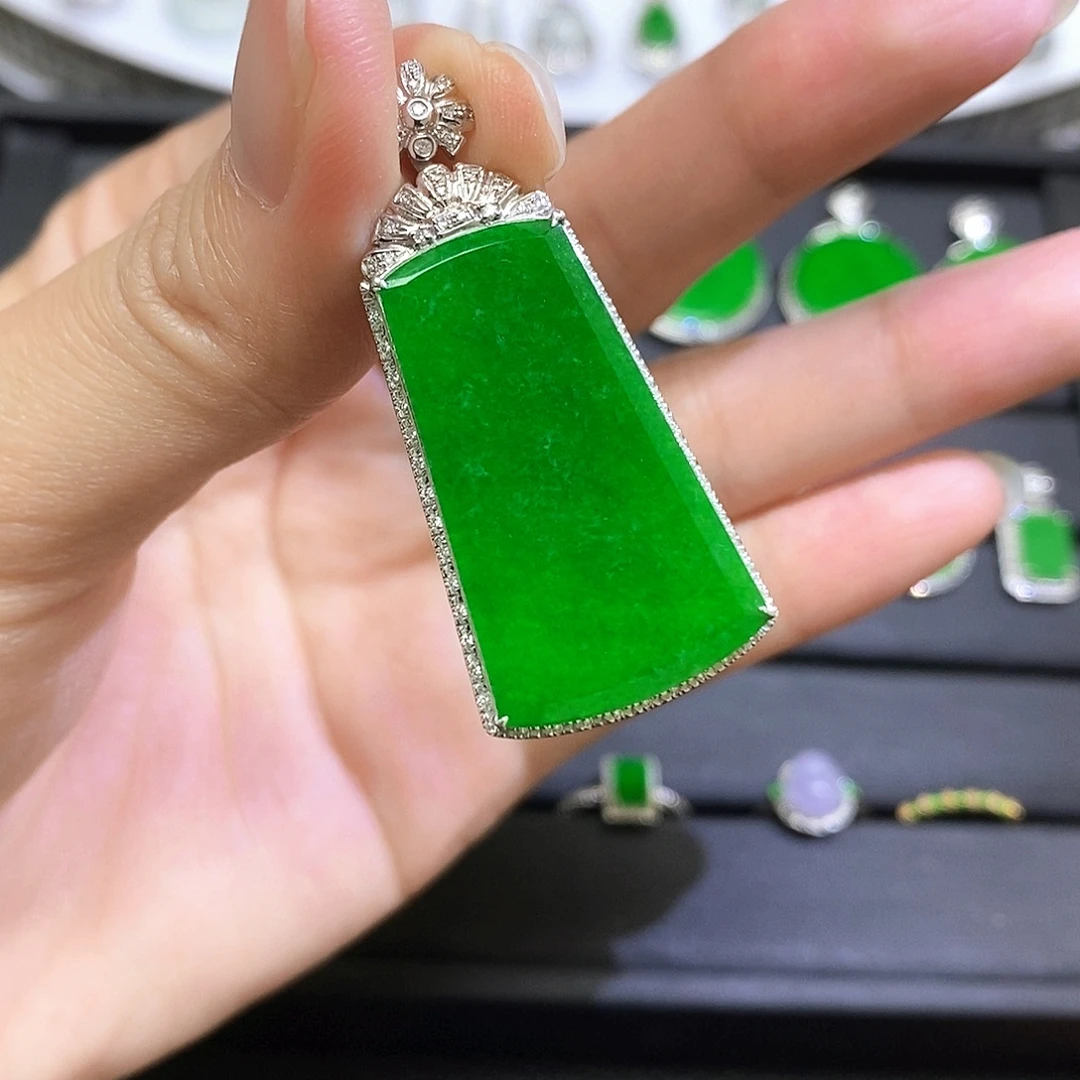 翡翠18K金镶嵌吊坠(不含链)