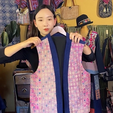 织绣茉**香手工制作马甲