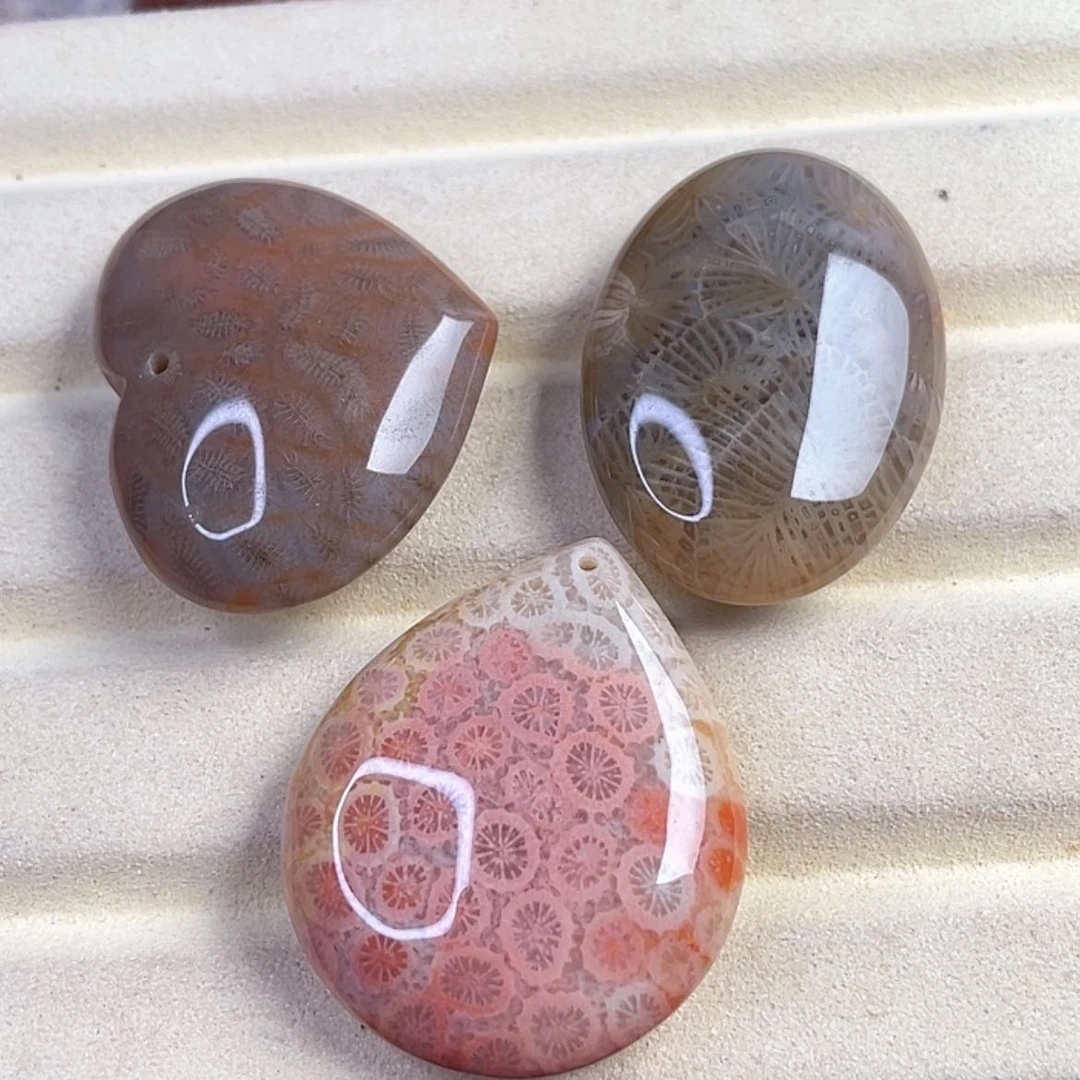 【闪购商品】硅化玉吊坠(赠链)未镶嵌