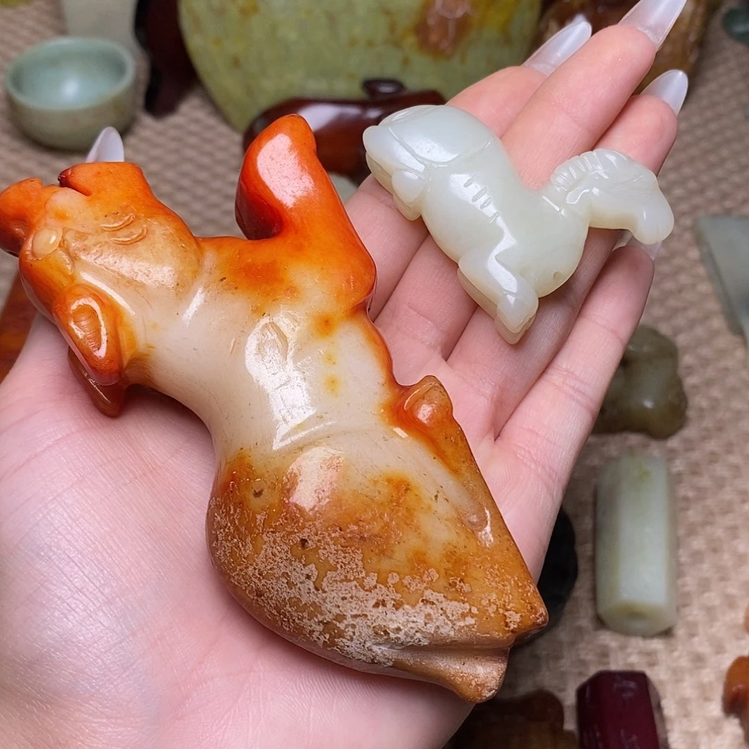 野***马蛇纹石玉未镶嵌颈饰