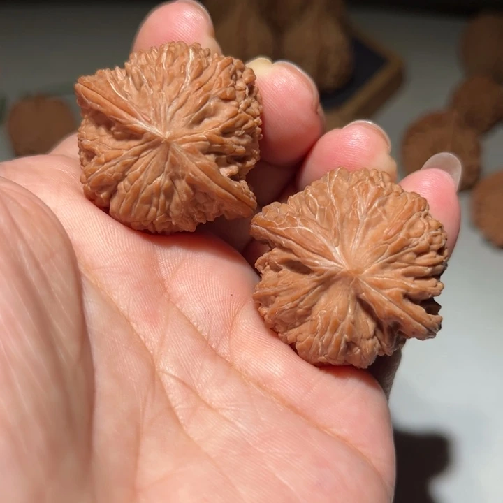 文玩核桃把件磨盘