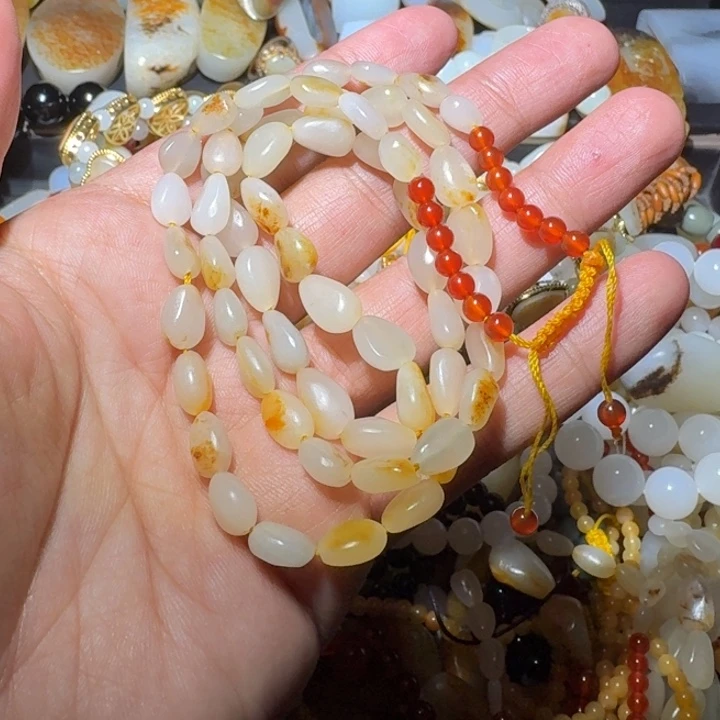 和田玉未镶嵌项链