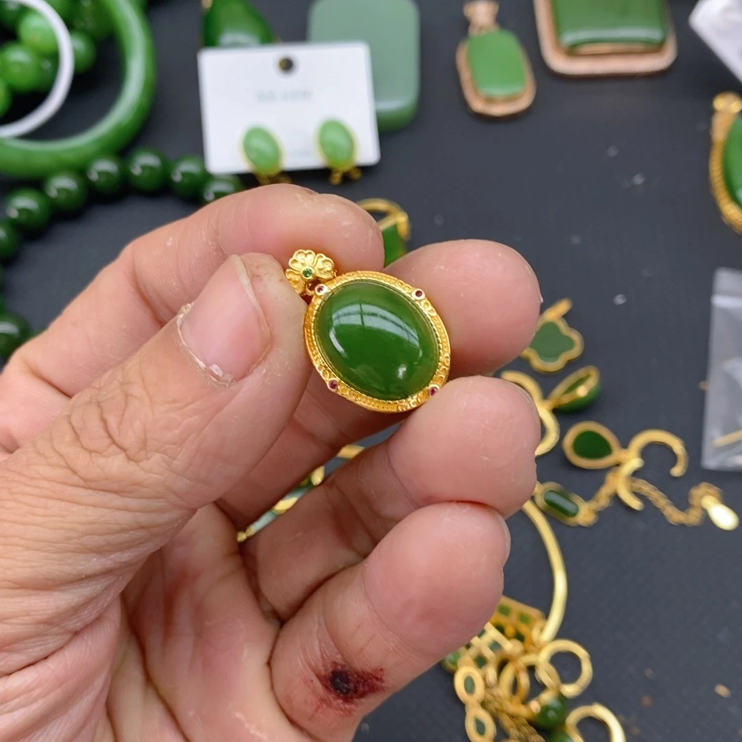 和田玉（碧玉）耳饰银S925镀金镶嵌