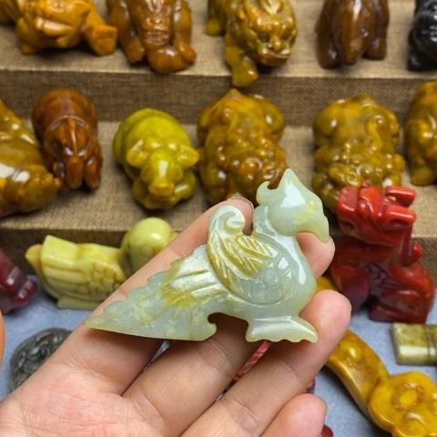 蛇纹石玉未镶嵌颈饰13