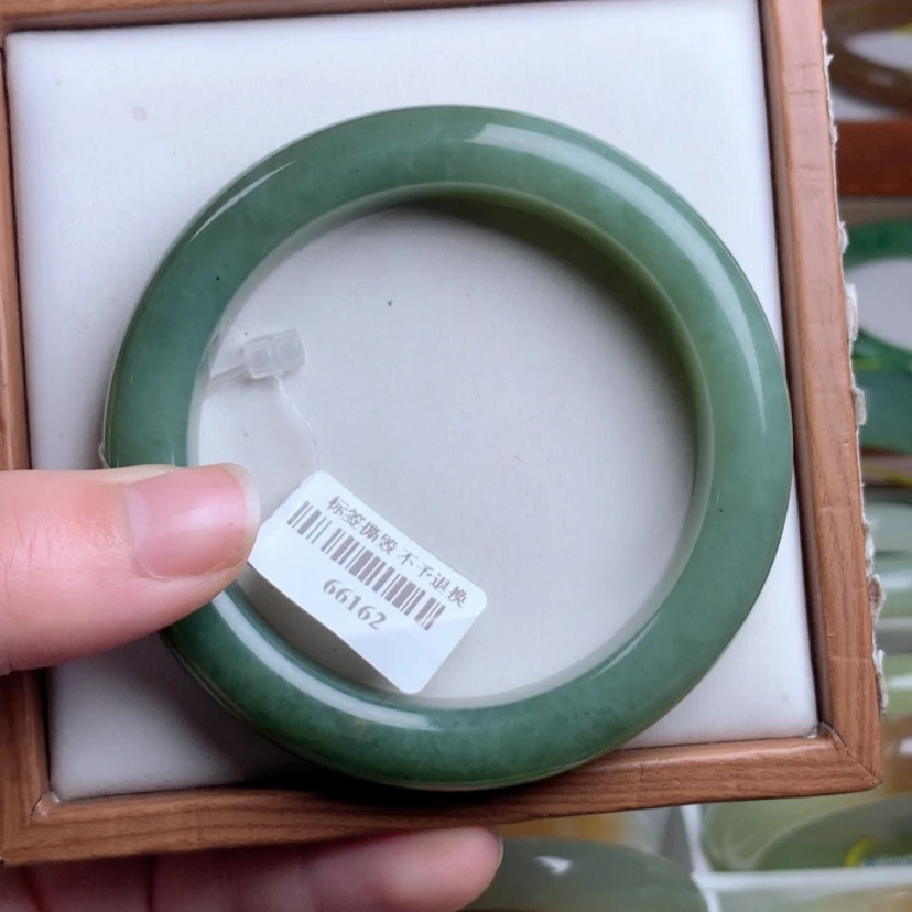 【闪购商品】和田玉手镯未镶嵌56.4