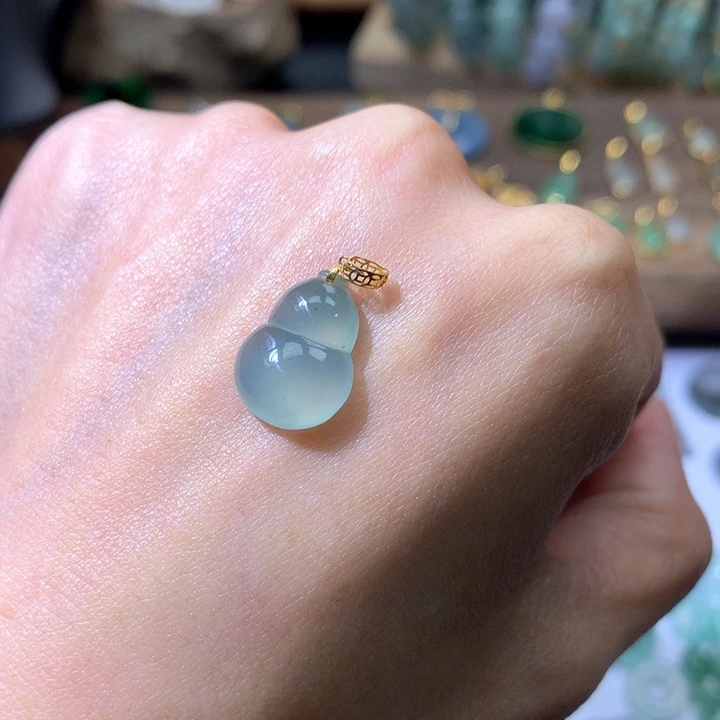 翡翠颈饰18K金镶嵌葫芦