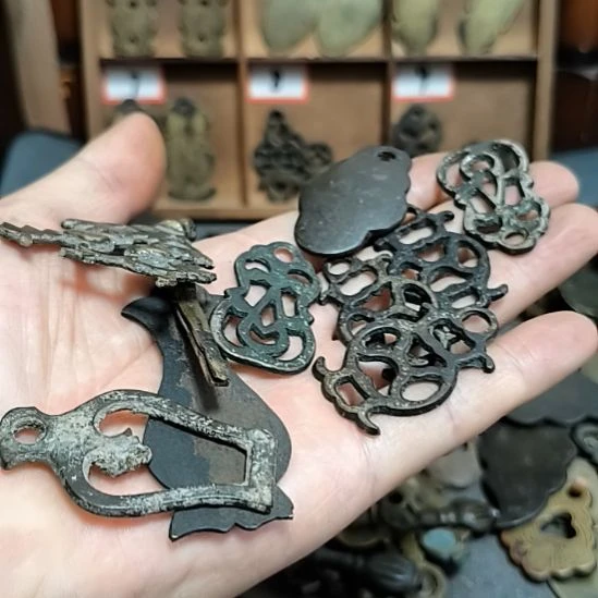 @***照硅胶铜件9个，品相如图