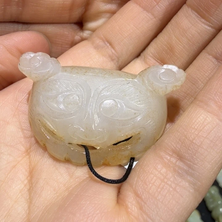 妙***)和田玉未镶嵌挂件