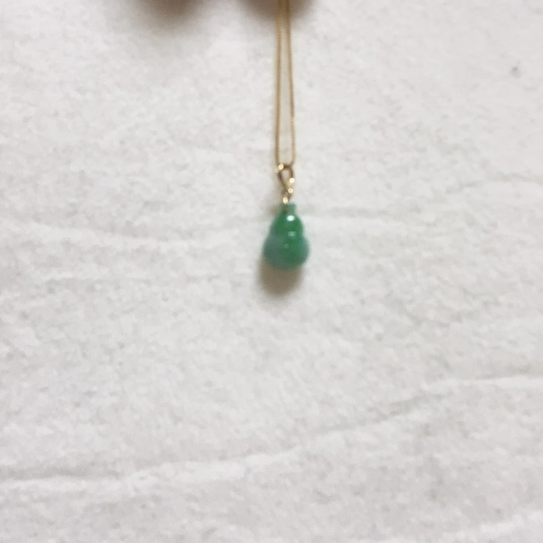 翡翠颈饰18K金镶嵌简单