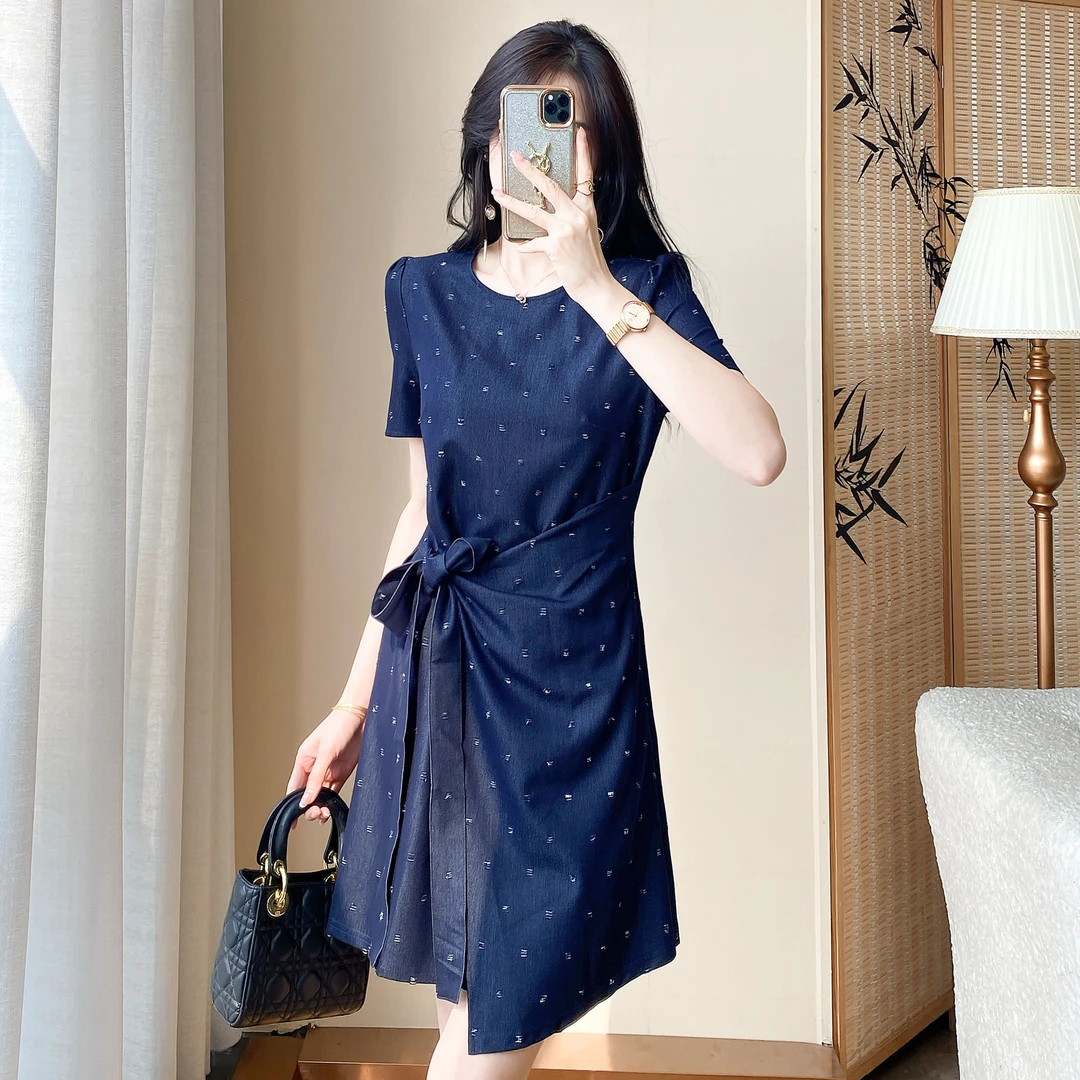 小个子气质收腰连衣裙女2025年夏季新款设计感系带抽褶短袖A字裙