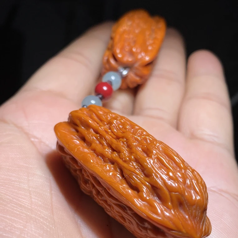 一物一图（058）：绣球核桃双截棍文玩核桃 尺寸高49左右