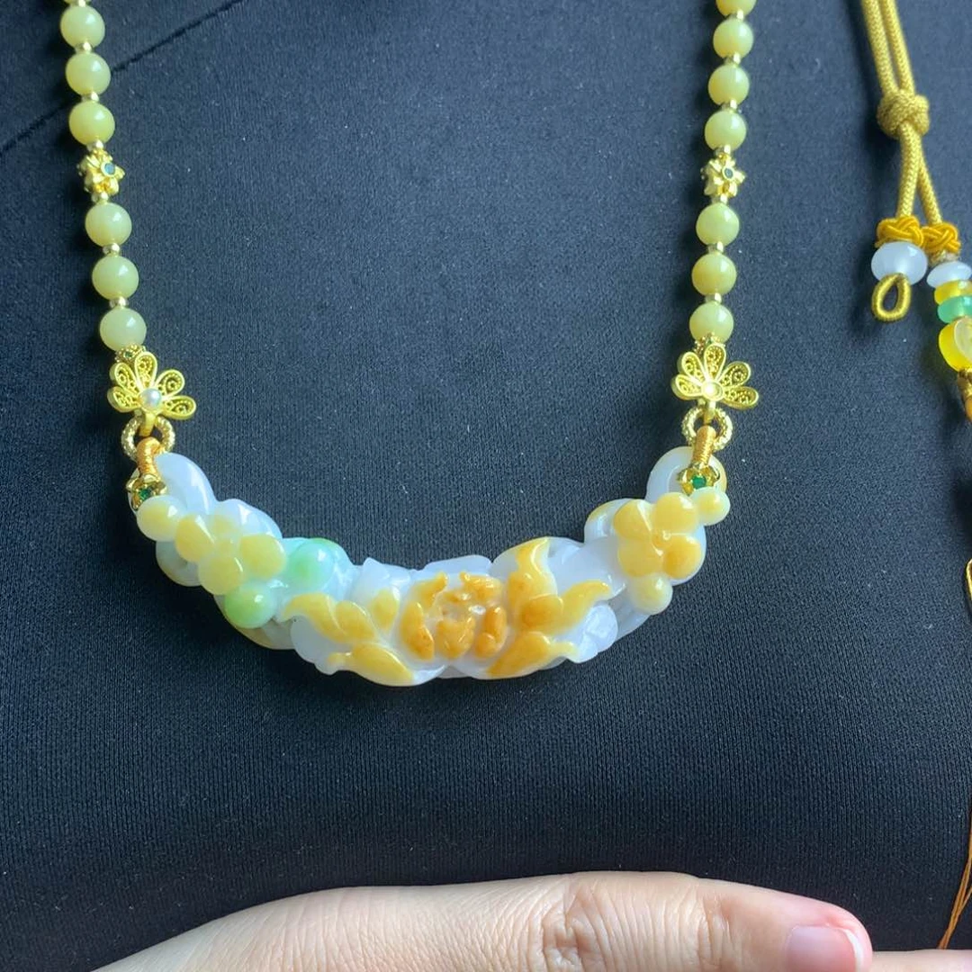 翡翠颈饰未镶嵌翡翠