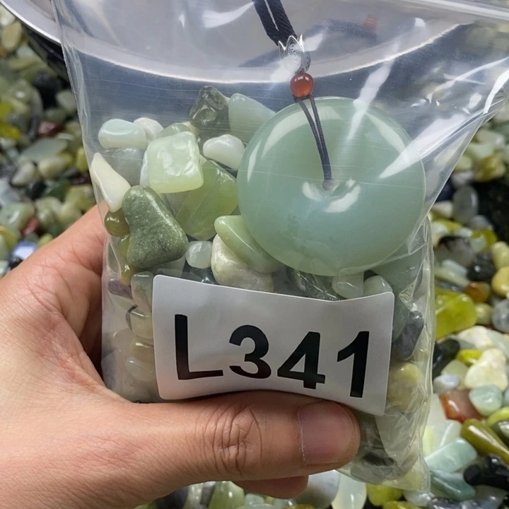 蛇纹石玉鱼缸石未镶嵌