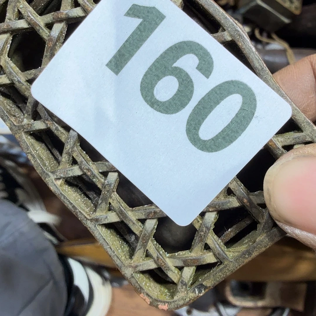 封***冰一物一图，工艺品。