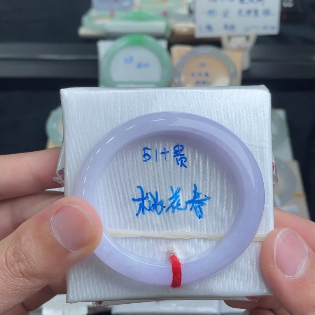 翡翠手镯未镶嵌翡翠手镯